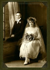 Wedding of Arthur and Charlotte Jandt Fiet, 1920.