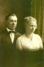 Wedding of Arthur and Sara Hugo, 1918