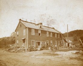 Early image of Bangor Woolen Mills with work force